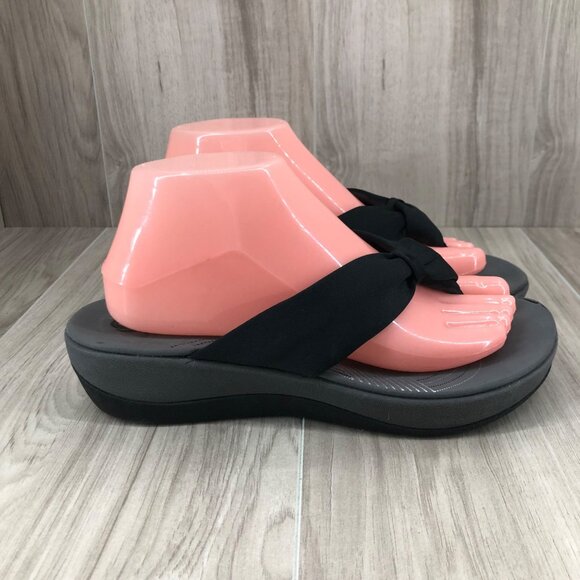 Clarks Flip Flops Womens 9M Cloudstepper Arla Kaylie Black Slip On Thong Sandals - Picture 1 of 13